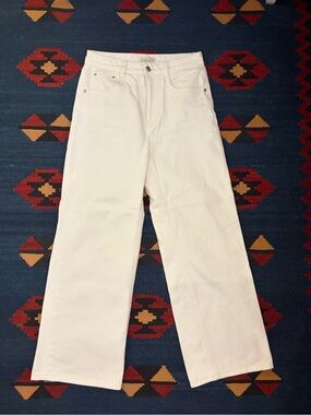 Women's Straight-Leg White Jeans — Clean Everyday Style